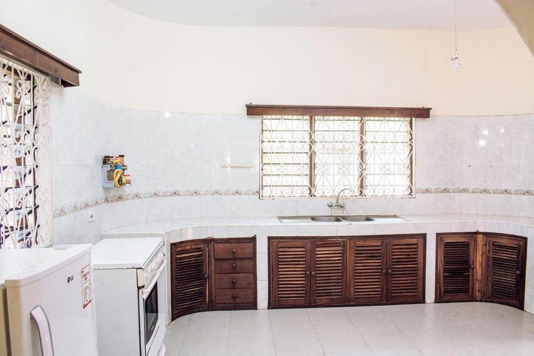 Kijani Cottages Diani Diani Beach Exterior photo