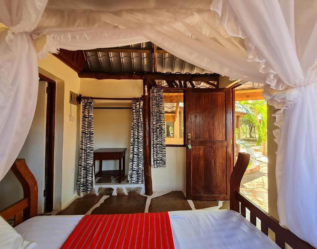 Kijani Cottages Diani Diani Beach Exterior photo