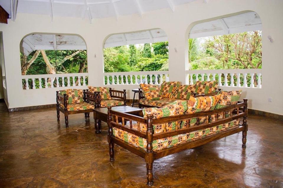 Kijani Cottages Diani Diani Beach Exterior photo